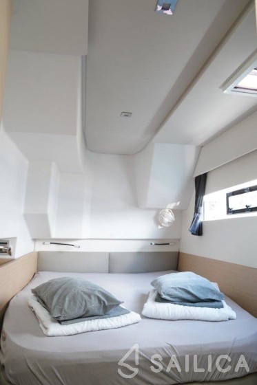 MY 37 - Yacht Charter Sailica