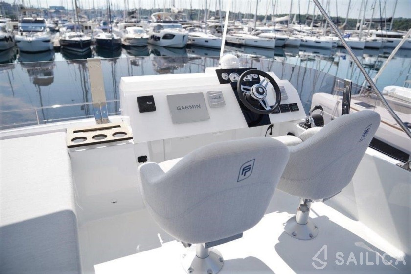 MY 37 - Yacht Charter Sailica
