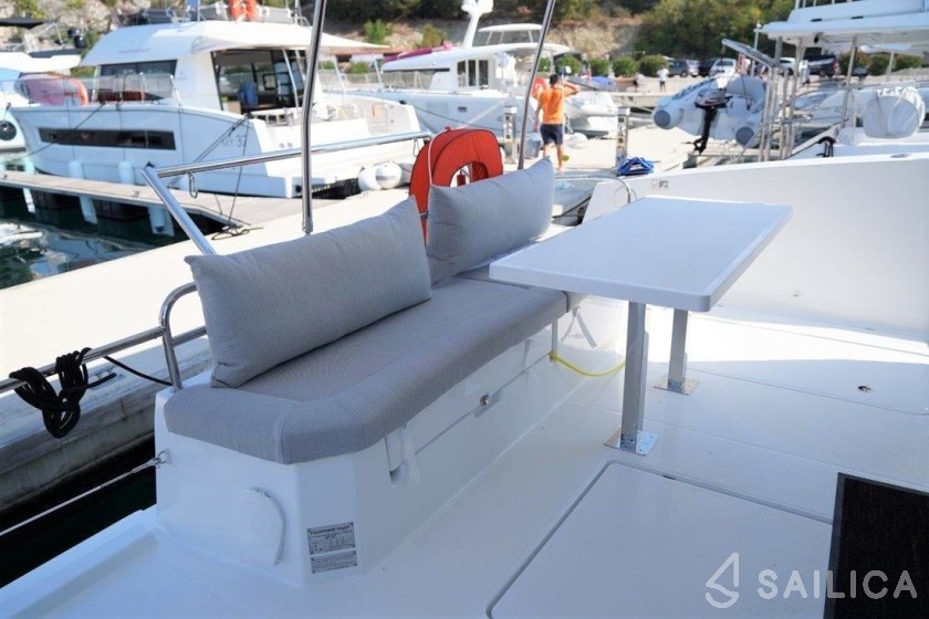 MY 37 - Yacht Charter Sailica