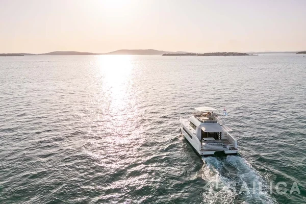 MY 37 - Yacht Charter Sailica