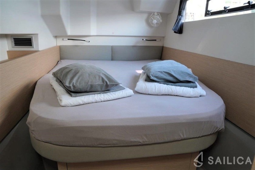 MY 37 - Yacht Charter Sailica