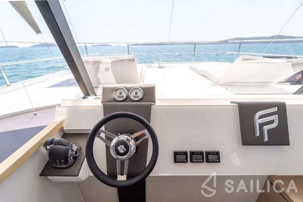 MY 37 - Yacht Charter Sailica