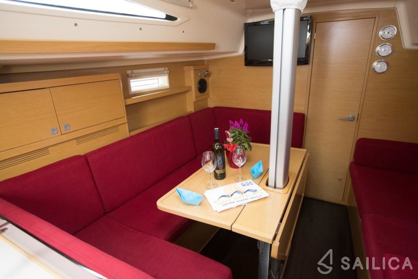 Elan 350 - Yacht Charter Sailica