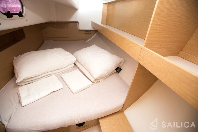 Elan 350 - Yacht Charter Sailica