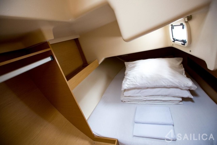 Elan 350 - Yacht Charter Sailica