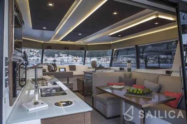 MY 37 - Yacht Charter Sailica