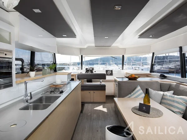 MY 37 - Yacht Charter Sailica