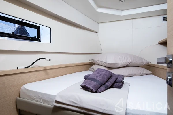 MY 37 - Yacht Charter Sailica