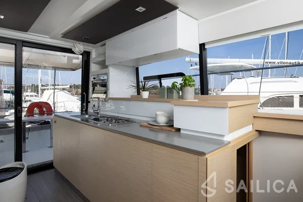 MY 37 - Yacht Charter Sailica