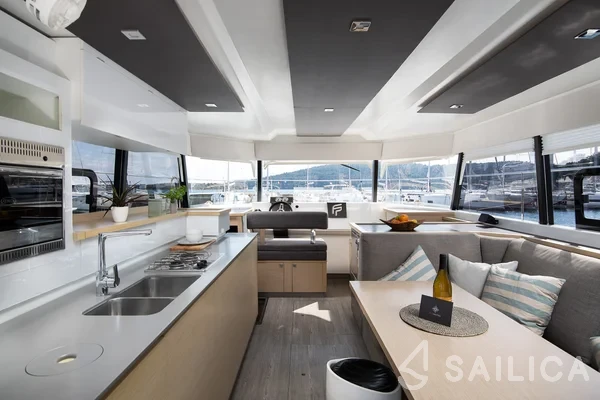 MY 37 - Yacht Charter Sailica