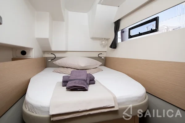 MY 37 - Yacht Charter Sailica