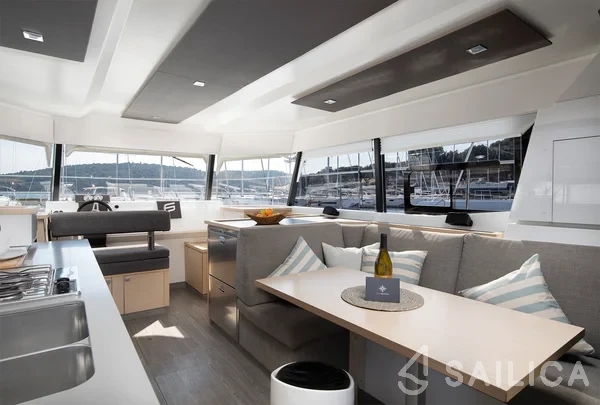 MY 37 - Yacht Charter Sailica