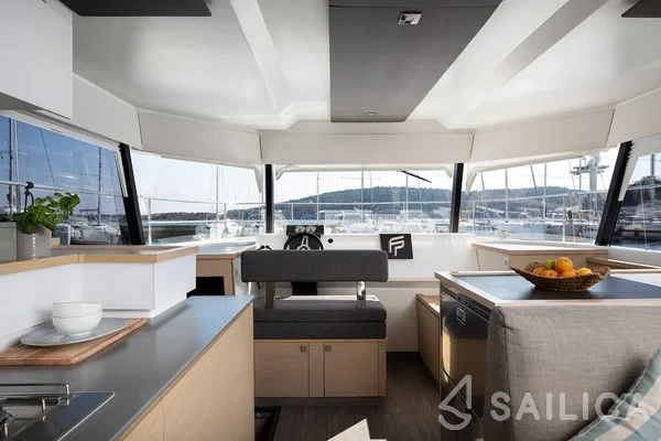 MY 37 - Yacht Charter Sailica