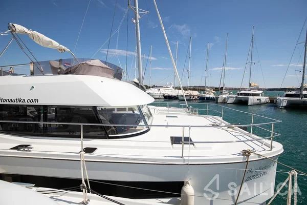 MY 37 - Yacht Charter Sailica