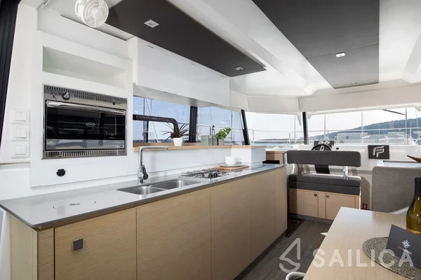 MY 37 - Yacht Charter Sailica