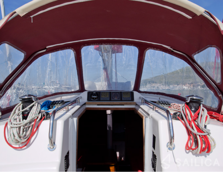 Salona 35 - Yacht Charter Sailica