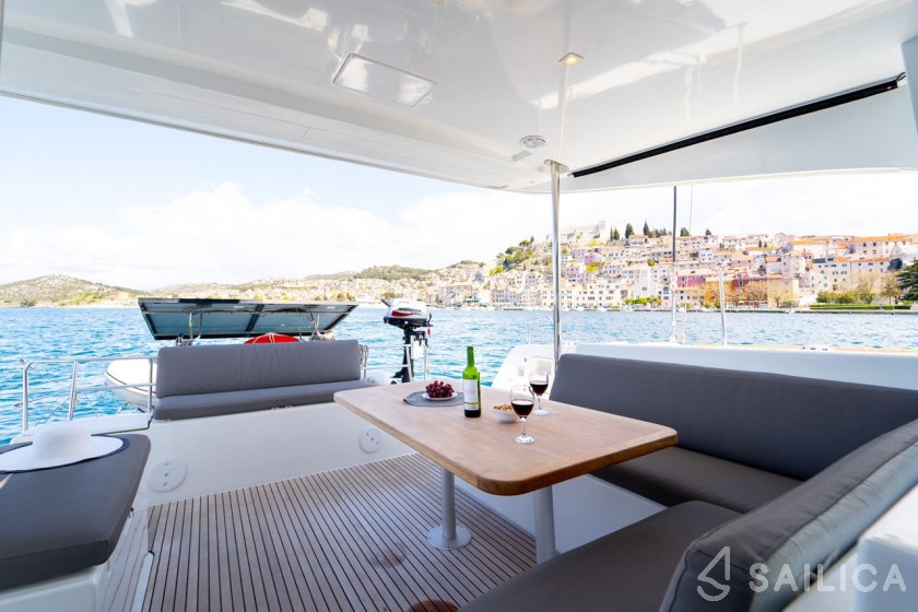 Lagoon 40 - Yacht Charter Sailica