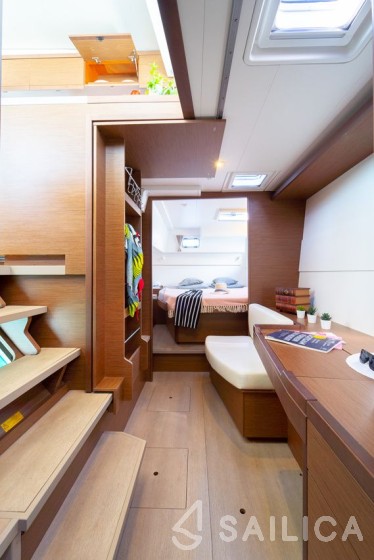 Lagoon 40 - Yacht Charter Sailica
