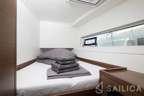 Lagoon 40 - Yacht Charter Sailica