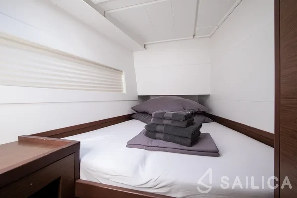 Lagoon 40 - Yacht Charter Sailica
