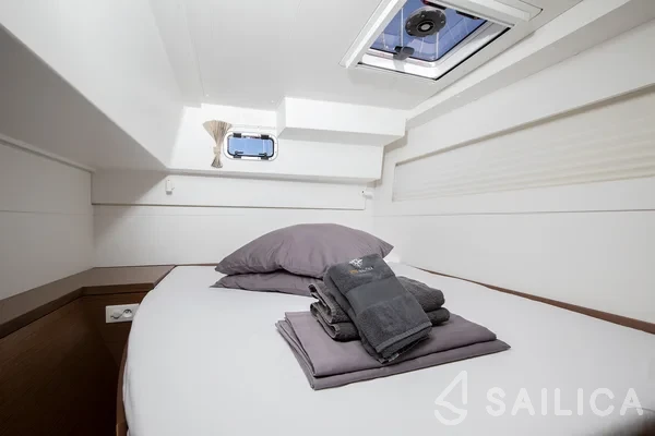 Lagoon 40 - Yacht Charter Sailica
