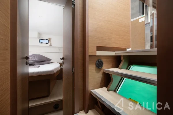 Lagoon 40 - Yacht Charter Sailica