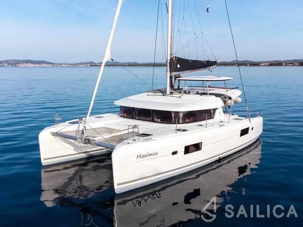 Lagoon 42 - Photo #20 Lagoon 42 - Yacht Charter Sailica
