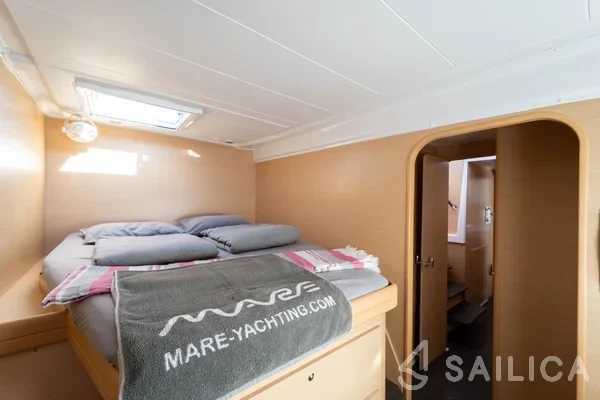 Lagoon 421 - Yacht Charter Sailica