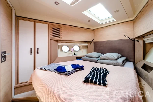 Monte Carlo 5 - Yacht Charter Sailica