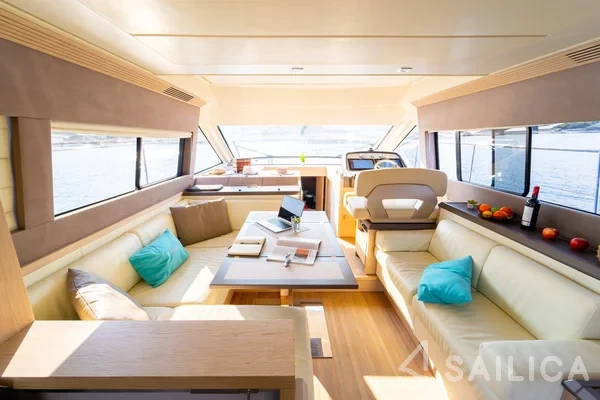 Monte Carlo 5 - Yacht Charter Sailica