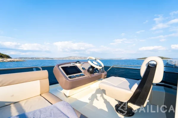 Monte Carlo 5 - Yacht Charter Sailica