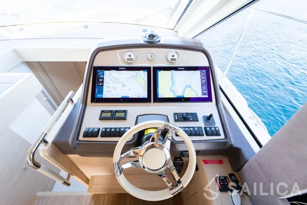 Monte Carlo 5 - Yacht Charter Sailica