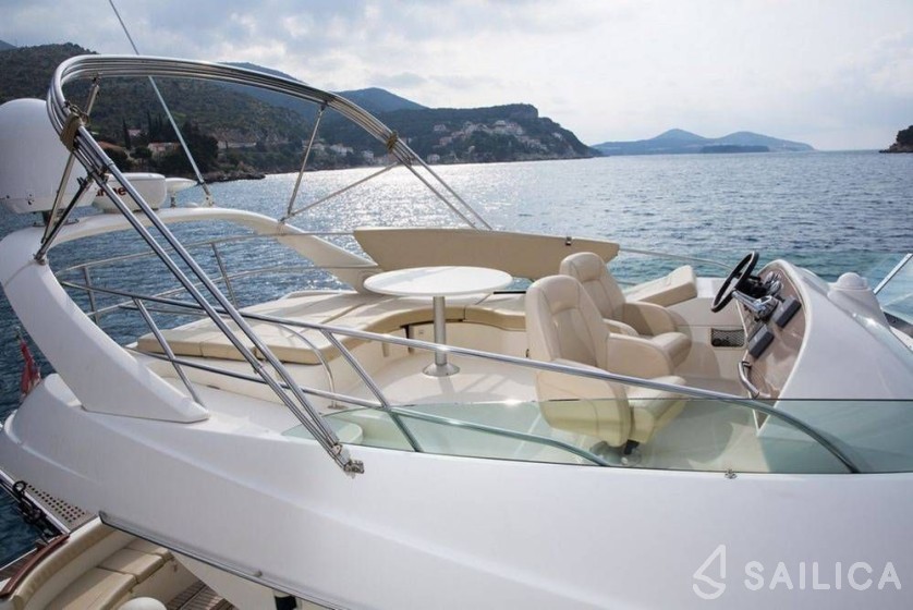 Prestige 36 - Yacht Charter Sailica