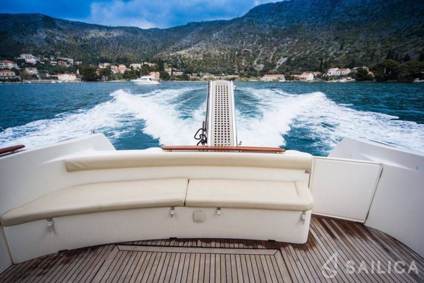 Prestige 36 - Yacht Charter Sailica