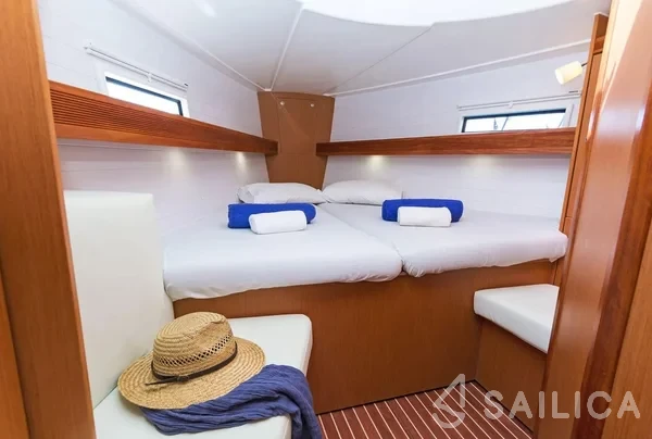 Bavaria 40 - Yacht Charter Sailica