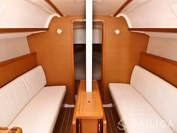 Sun Odyssey 33 - Yacht Charter Sailica