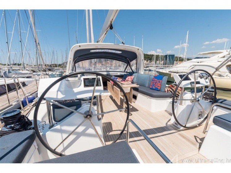 Oceanis 60 - Yacht Charter Sailica