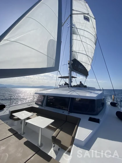 Bali 4.1 - Yacht Charter Sailica