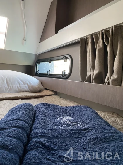 Bali 4.1 - Yacht Charter Sailica