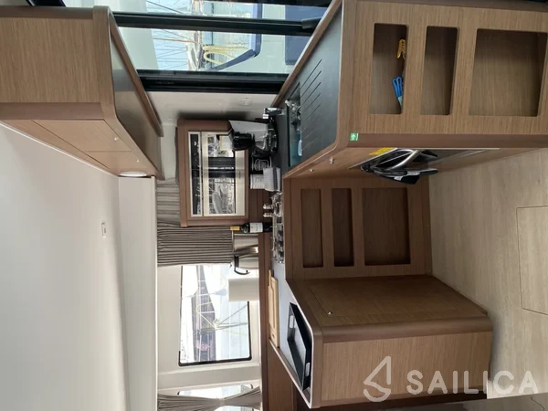 Lagoon 42 - Yacht Charter Sailica