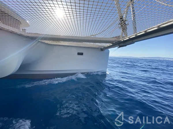 Lagoon 42 - Yacht Charter Sailica