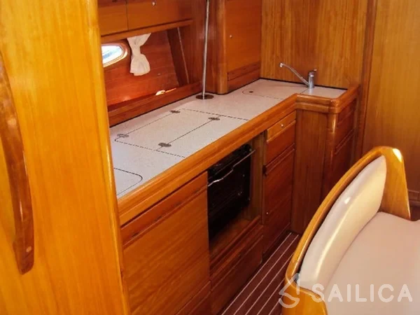 Bavaria 39 Cruiser - Yacht Charter Sailica