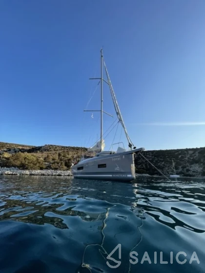 Oceanis 40.1 - Yacht Charter Sailica