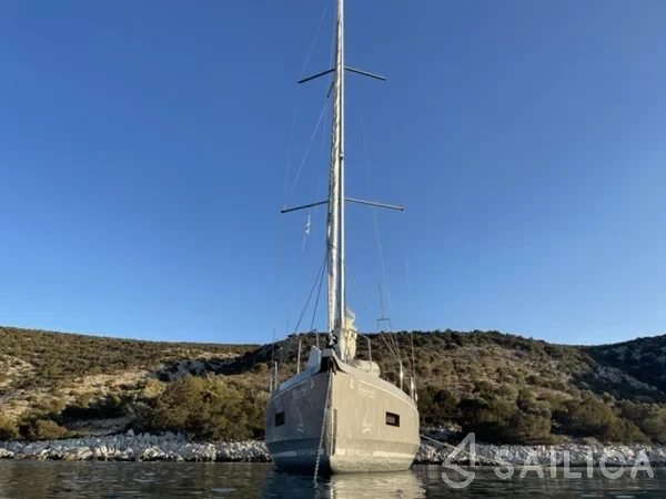 Oceanis 40.1 - Yacht Charter Sailica