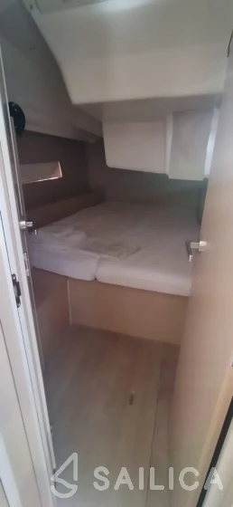 Oceanis 40.1 - Yacht Charter Sailica