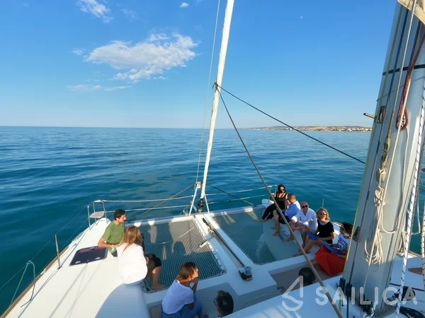 Lagoon 450  Flybridge - Yacht Charter Sailica