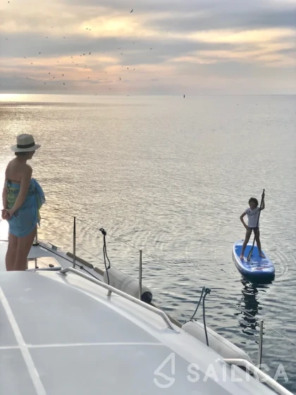 Lagoon 450  Flybridge - Yacht Charter Sailica