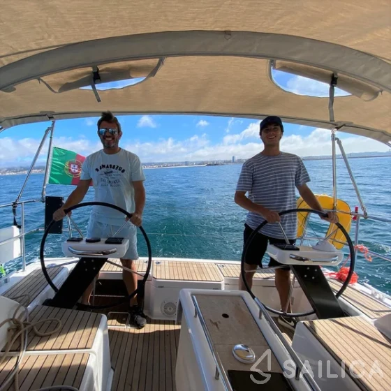 Dufour 360 GL - Yacht Charter Sailica