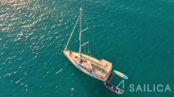 Dufour 360 GL - Yacht Charter Sailica