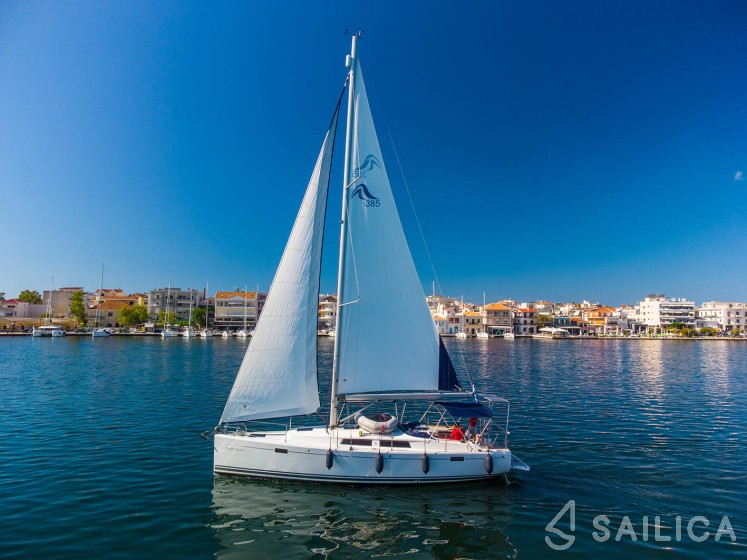 Hanse 385 - Yacht Charter Sailica
